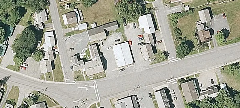 Single-Level Storefront Property