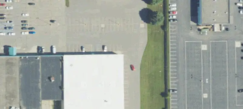 Shopping Center with Divisible Space