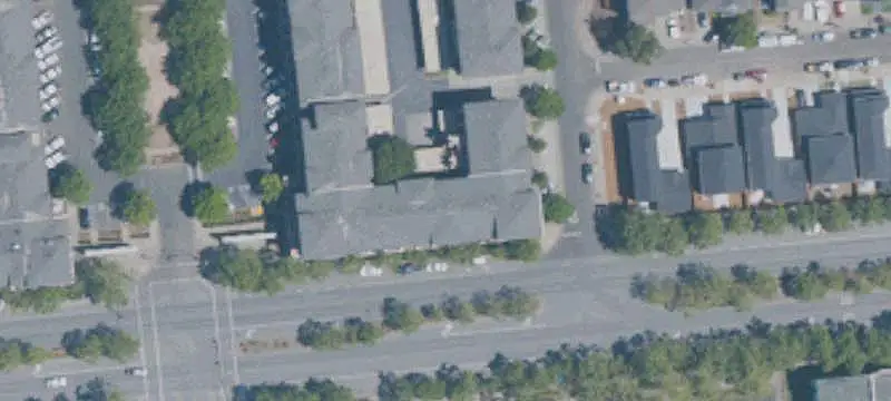 Ground-Floor Retail Suite