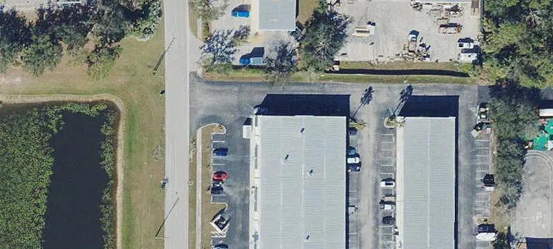 Flex Space with Overhead Door