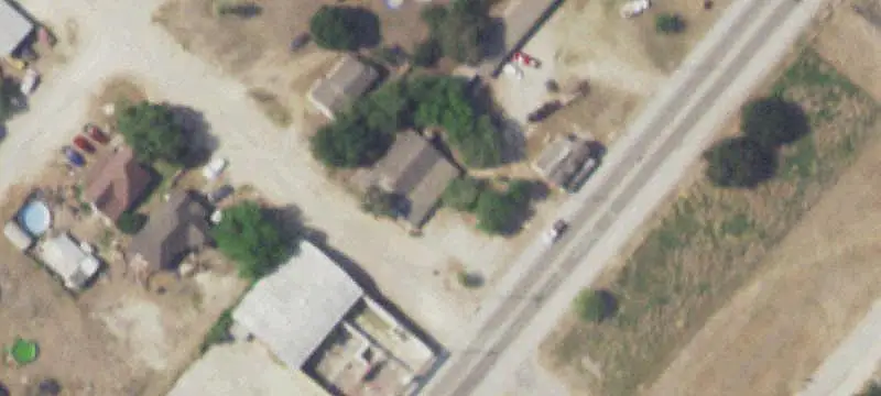 6-Unit Apartment Building