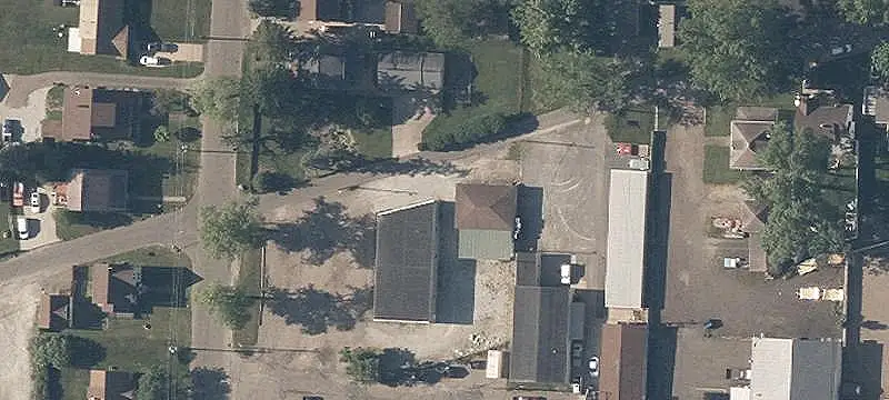 Warehouse with On-Site Parking