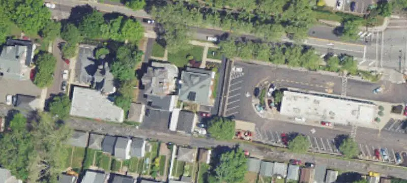 Freestanding Auto Repair Shop