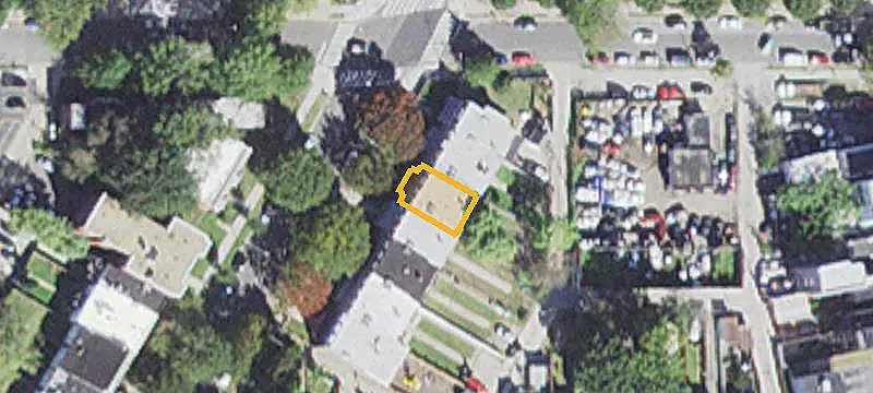 Apartment Property Near Metro
