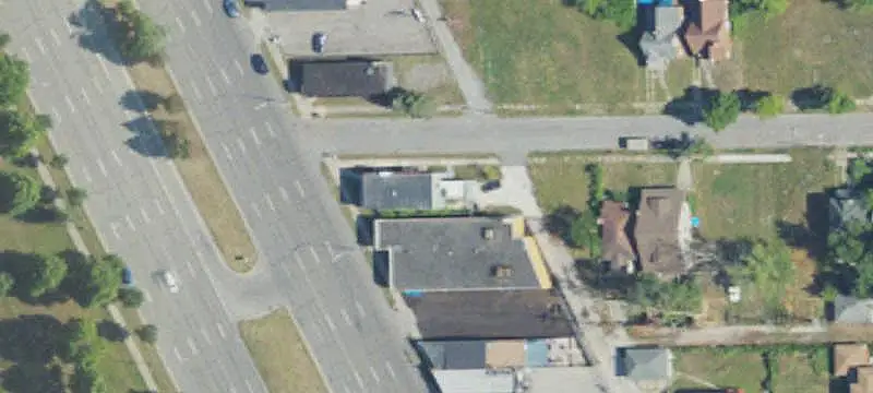 Mixed-Use Property with Apartment