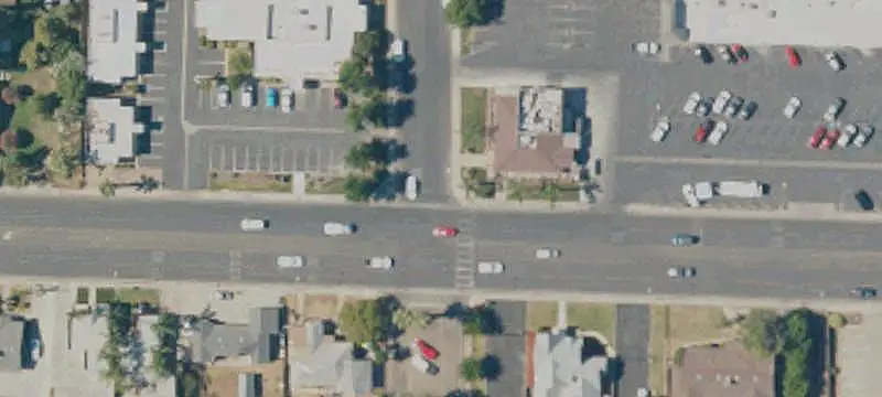 Gulf Gas Station with Multiple Entrances