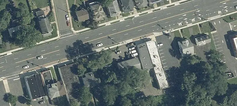 3-Bay Automotive Service Shop
