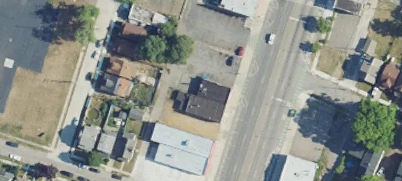 Single-Tenant Retail Building