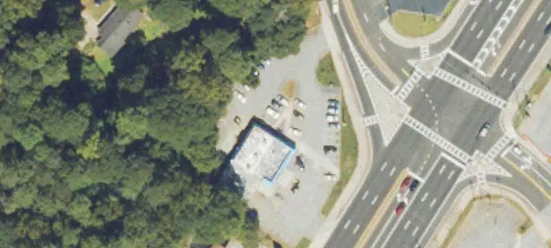 Freestanding Laundromat Retail Building