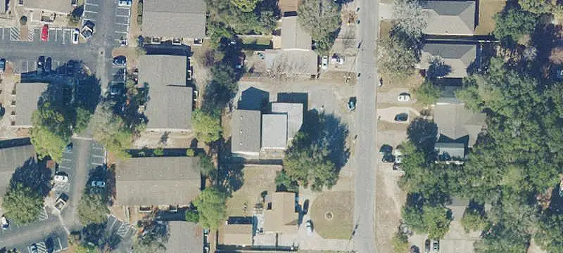 10-Unit Apartment Building