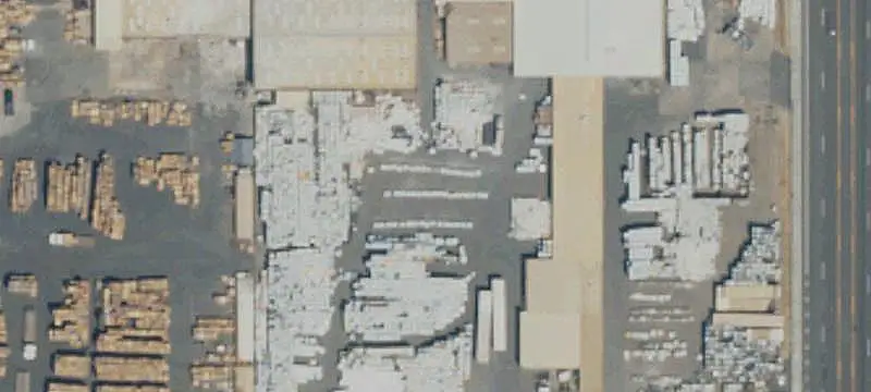 Warehouse with Fenced Yard