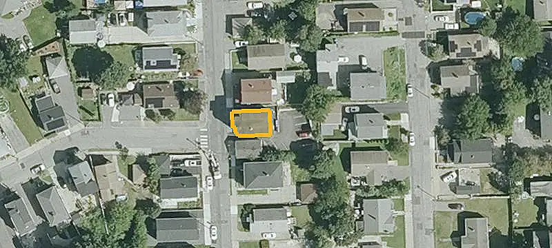Triplex with Updated Building Systems