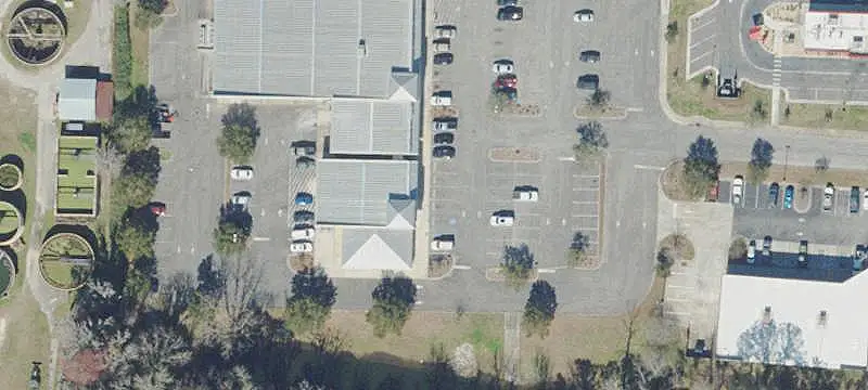 Freestanding Drive-Through Restaurant