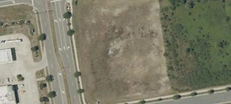 Commercial Land