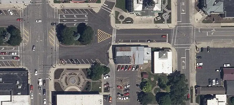 Multi-Tenant Storefront Property