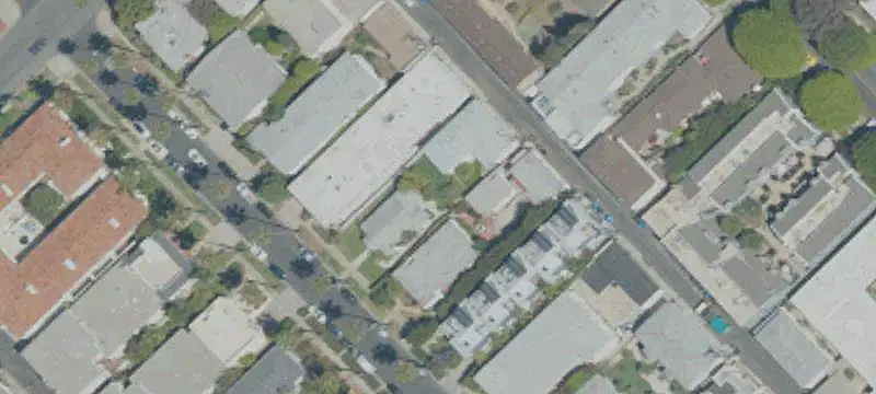 5-Unit Apartment Property with Garages