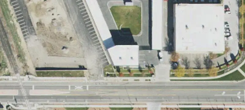 Flex Space with Overhead Door