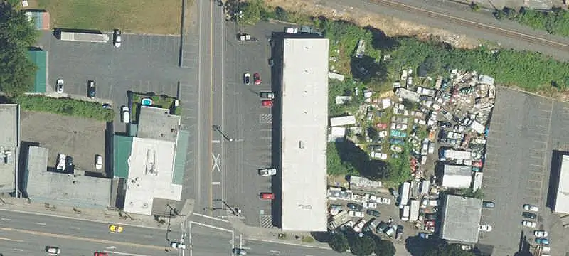 Single-Story Retail Space