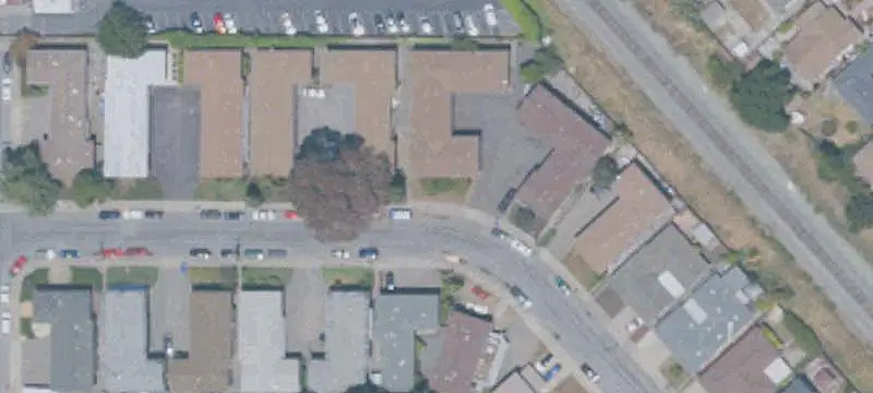 6-Unit Apartment Building