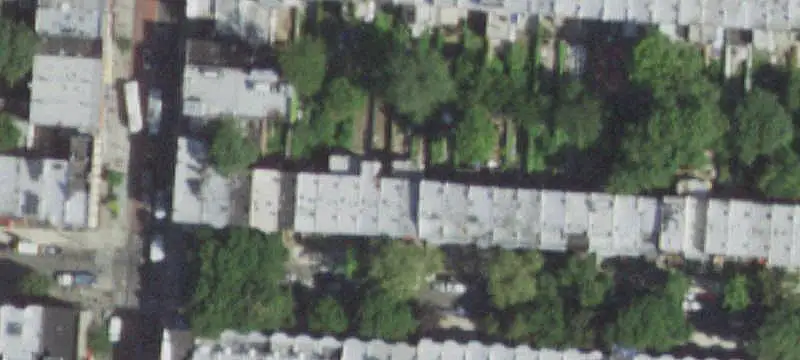 Multifamily Townhouse with Garden