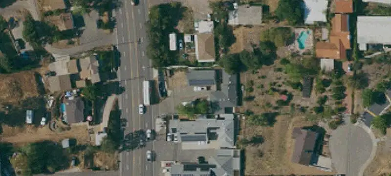 6-Unit Townhome-Style Apartment Building
