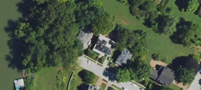 4-Unit Apartment Building
