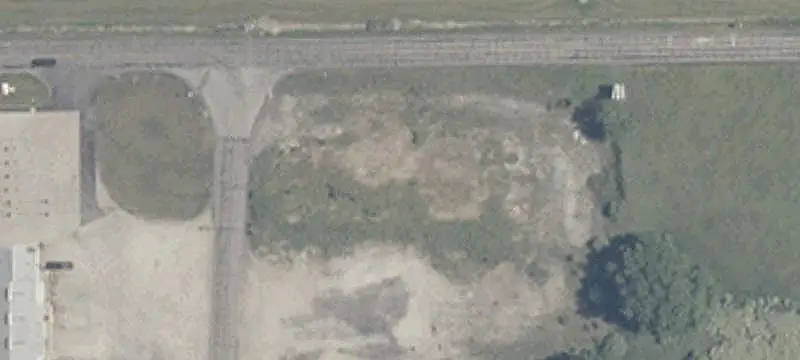 Commercial Land in Business Center