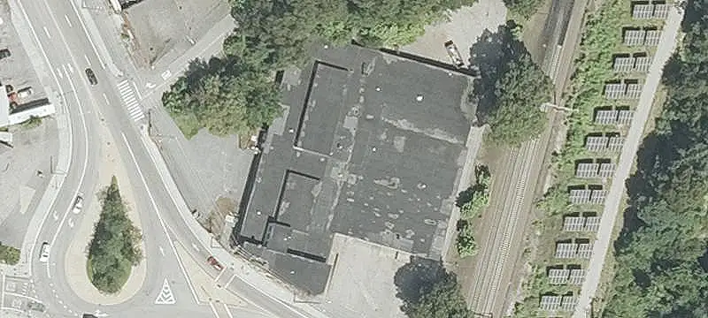 Warehouse with Indoor-Outdoor Storage