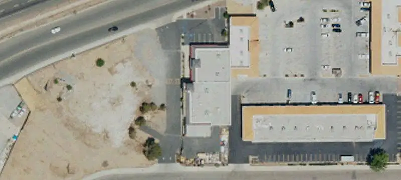 Single-Story Showroom Space