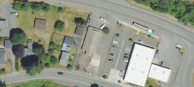 Mixed-Use Property with Laundromat