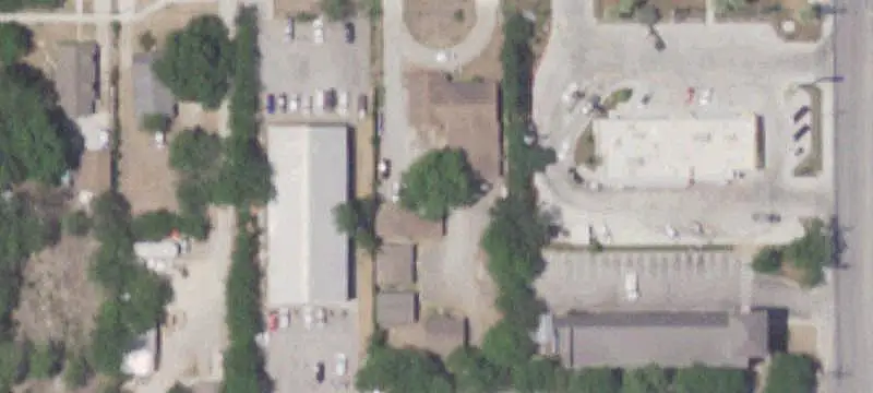 IDZ-Zoned Apartment Building