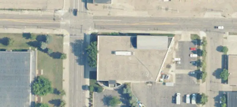 Mixed-Use Office and Distribution Building
