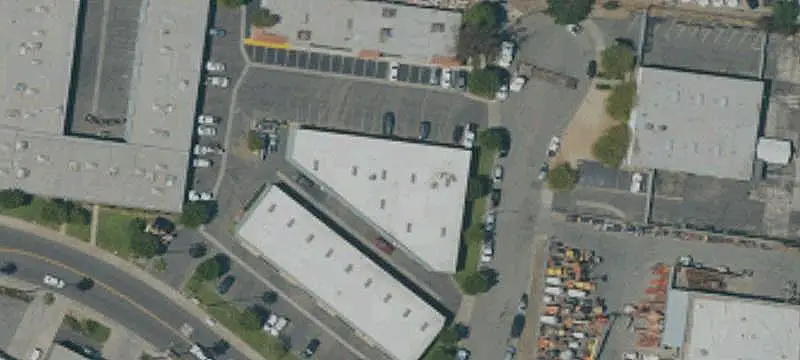 Multi-Tenant Specialty Property