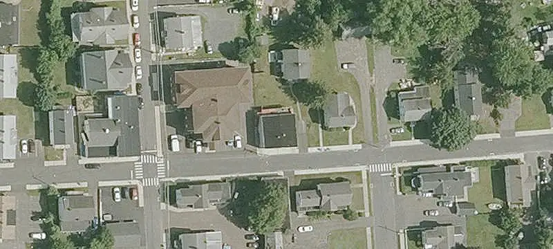 4-Unit Multifamily Building