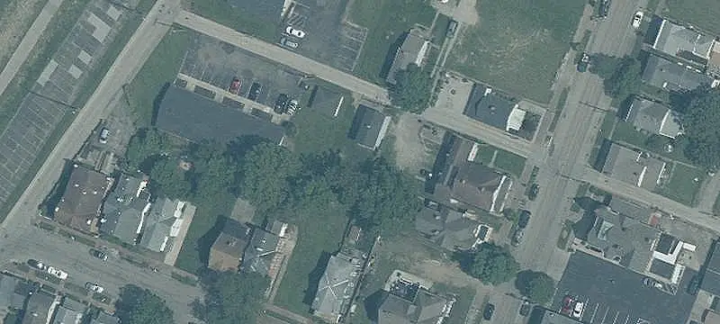 8-Unit Ranch Apartment Building
