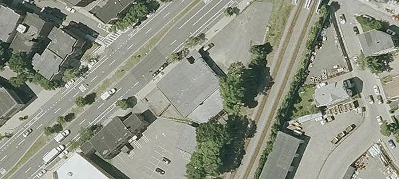 Open-Plan Retail Space