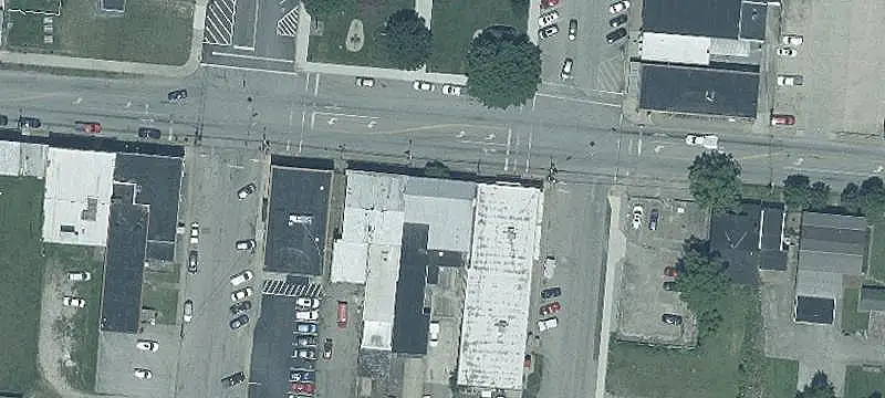 Mixed-Use Property with Three Entrances