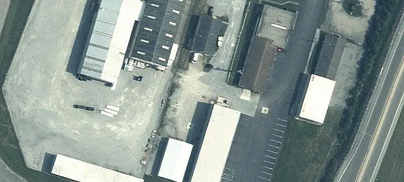 Multi-Building Auto Service Property
