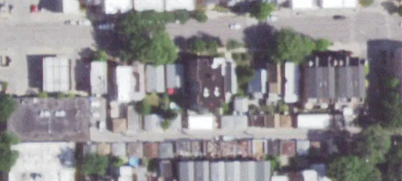 6-Unit Apartment Building