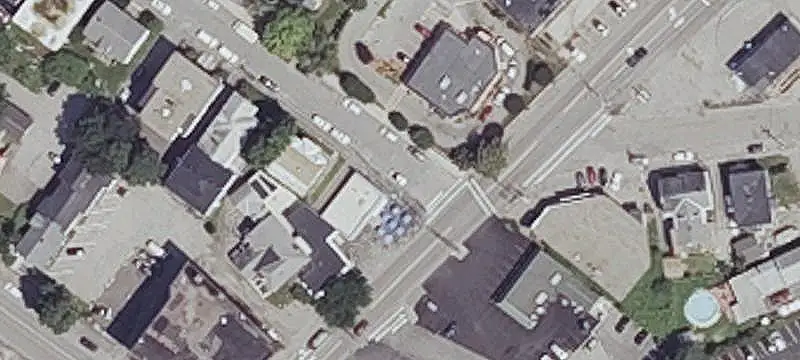 4-Unit Apartment Building