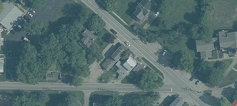Multi-Tenant Mixed-Use Building
