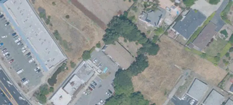 6-Unit Apartment Building