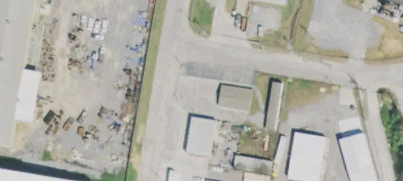 Flex Building with Fenced Yard