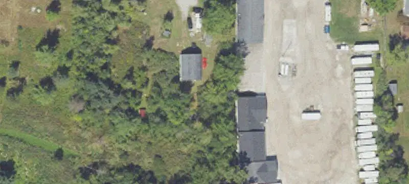 Mixed-Use Property with Service Space