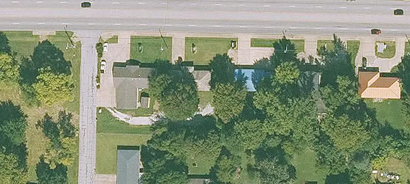 Three-Parcel Commercial Land
