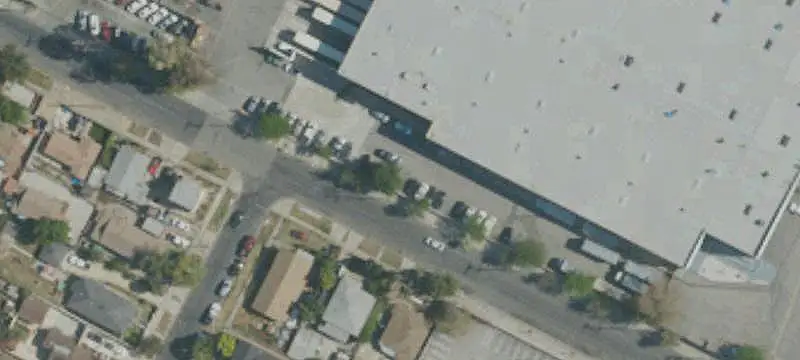 Distribution Center with Secured Yard