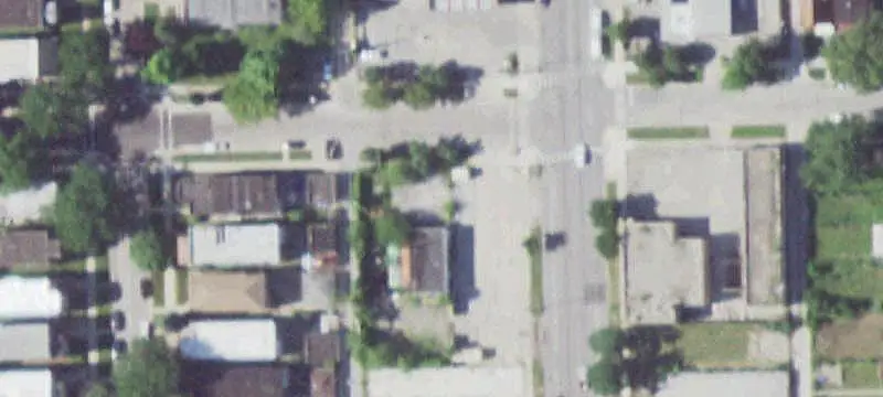 Automotive Shop with On-Site Parking