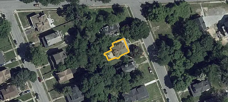 4-Unit Apartment Building
