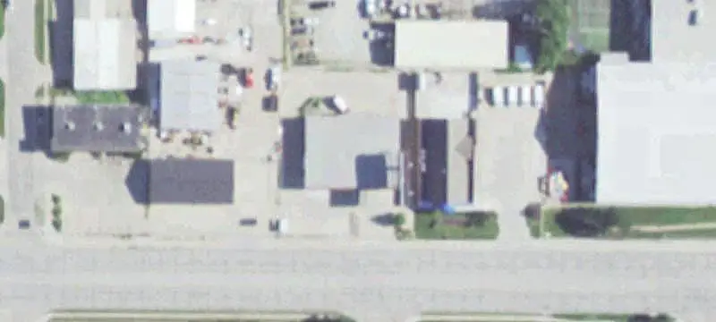 Flex Space with Overhead Door