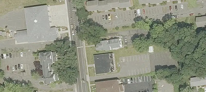 Mixed-Use Property with Apartment